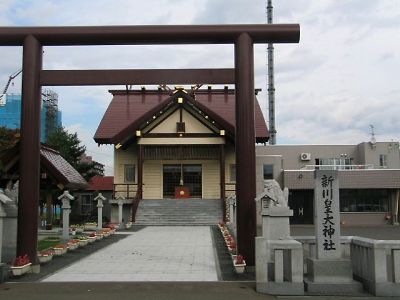 神社の全景