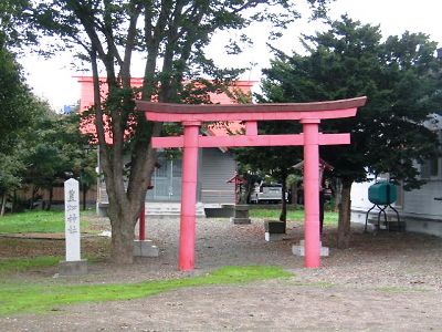 神社全景