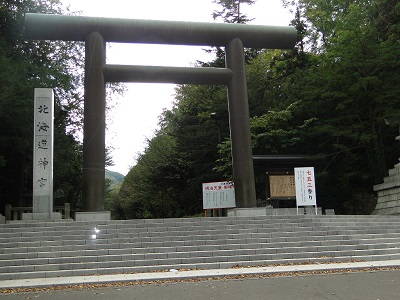 島義勇判官銅像