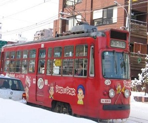 広告を付けた電車