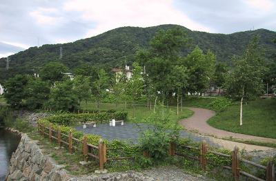 山鼻川緑地